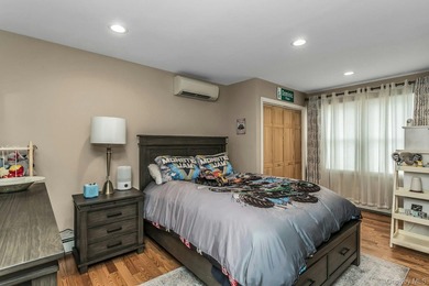 Welcome to this beautifully renovated, in 2021, 3 bedroom, 3 - photo 21