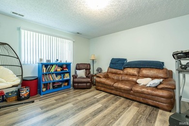 This stunning home on a 1.73 acre site has been freshly - photo 22