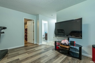 This stunning home on a 1.73 acre site has been freshly - photo 23
