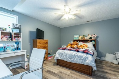 This stunning home on a 1.73 acre site has been freshly - photo 24