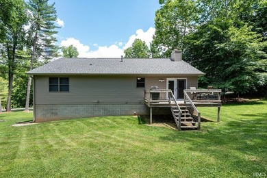 This stunning home on a 1.73 acre site has been freshly - photo 28