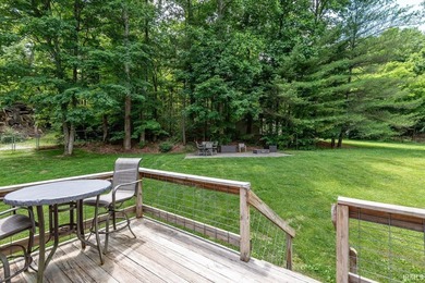 This stunning home on a 1.73 acre site has been freshly - photo 30