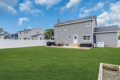 Welcome to this beautifully renovated, in 2021, 3 bedroom, 3 - photo 30