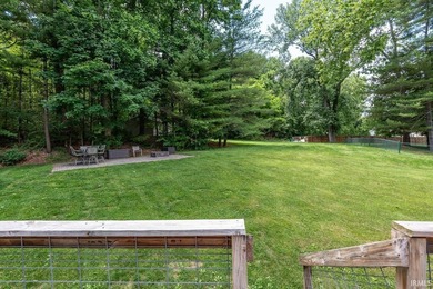 This stunning home on a 1.73 acre site has been freshly - photo 31