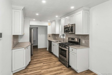 Welcome to your elegant and spacious remodeled, 6+ bedroom, 5 - photo 5