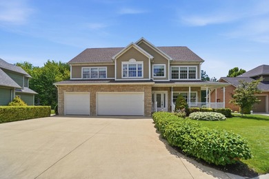 6 Bedrooms & 4.5 Baths! Welcome to luxury lake living in one of - photo 1