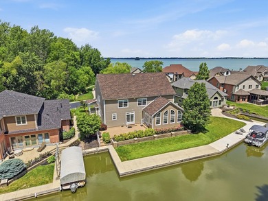 6 Bedrooms & 4.5 Baths! Welcome to luxury lake living in one of - photo 2