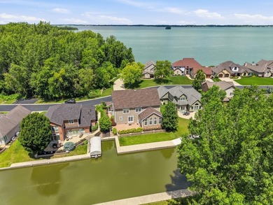 6 Bedrooms & 4.5 Baths! Welcome to luxury lake living in one of - photo 3