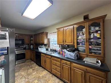 Well maintained, well established, and profitable personal care - photo 11