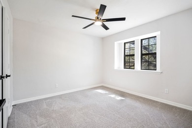 Welcome to this beautifully fully updated 5-bedroom, 4-bathroom - photo 28
