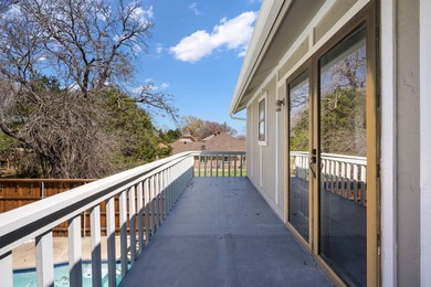 Welcome to this beautifully fully updated 5-bedroom, 4-bathroom - photo 36