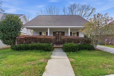 Spacious and beautifully maintained 3 bedroom, 2 and a half bath - photo 2