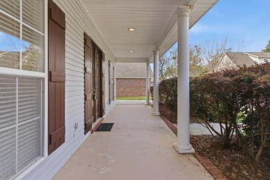 Spacious and beautifully maintained 3 bedroom, 2 and a half bath - photo 4