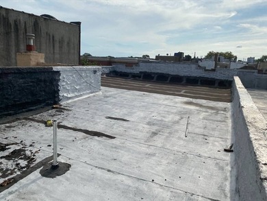 =====2 Units are vacant: 1 2-bedroom & 1 3-bedroom===== Brooklyn - photo 22