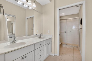 Stunning 2BR/2BA deluxe condo in the heart of SE Boca! Nestled - photo 22