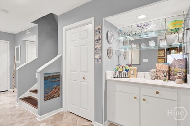 Professionally and tastefully renovated, this light-filled & - photo 6