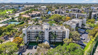 Stunning 2BR/2BA deluxe condo in the heart of SE Boca! Nestled - photo 36