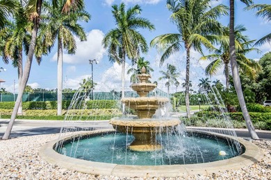 Stunning 2BR/2BA deluxe condo in the heart of SE Boca! Nestled - photo 46