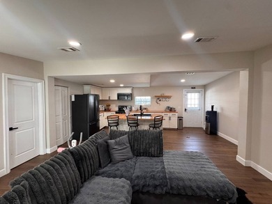 ALL AGES/1998 / 3 BEDROOMS 2 BATHROOMS | 1,152 SQ FT | LOT RENT - photo 8