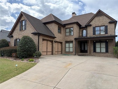 Beautifully situated on a golf course lot in Hamilton Mill, 1658 - photo 2