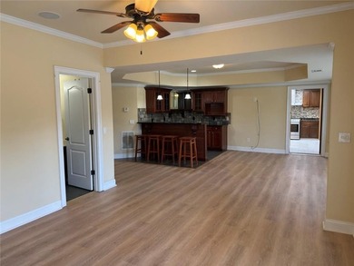 Beautifully situated on a golf course lot in Hamilton Mill, 1658 - photo 8