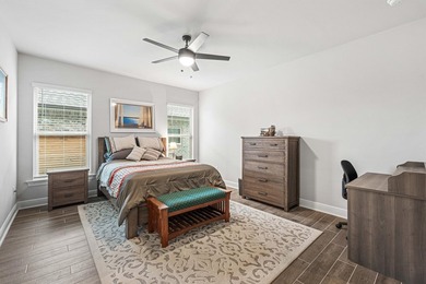 Welcome to 101 Hydrangea Boulevard, a beautifully designed - photo 14