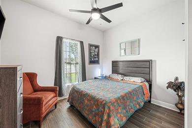 Welcome to 101 Hydrangea Boulevard, a beautifully designed - photo 19