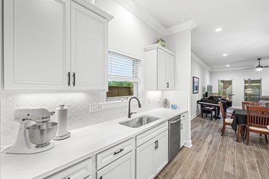 Welcome to 101 Hydrangea Boulevard, a beautifully designed - photo 25