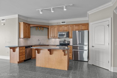 Rarely available top-floor residence in Harborside Club