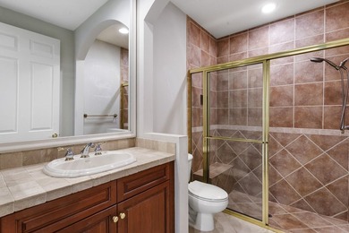 THIS FIRST FLOOR SPACIOUS LOW-MAINTENANCE COACH HOME FEATURES - photo 18