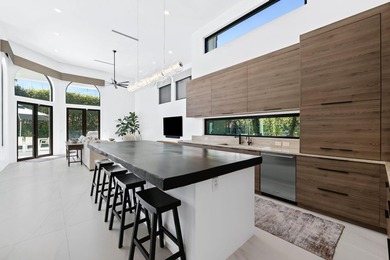 Set on a quiet cul-de-sac within the prestigious enclave of Long - photo 19