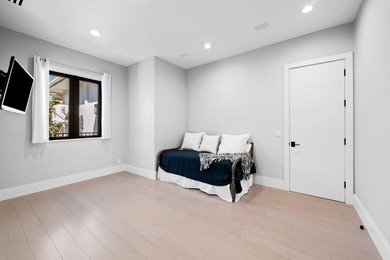Set on a quiet cul-de-sac within the prestigious enclave of Long - photo 35