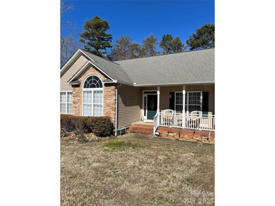 Lake Wylie Home Sale Pending in Rock Hill South Carolina