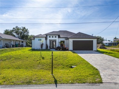 Cape Coral Lakes Area Home For Sale in Cape Coral Florida