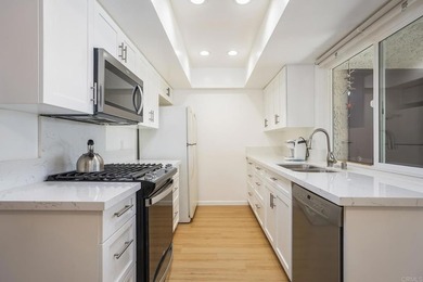 BEAUTIFULLY REMODELED 1 BEDROOM, 1 BATH UPSTAIRS UNIT WITH A - photo 14