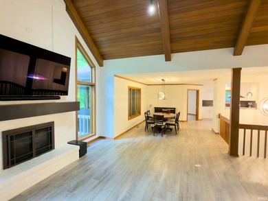 THE BEST OF BOTH WORLDS!! 4920 Sq foot Sprawling luxury ranch - photo 23