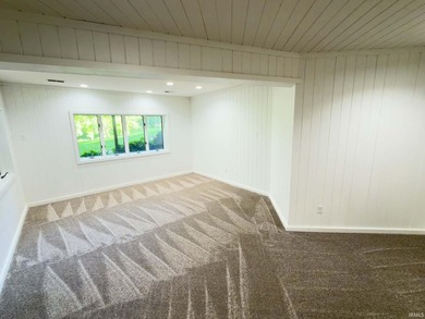 THE BEST OF BOTH WORLDS!! 4920 Sq foot Sprawling luxury ranch - photo 25