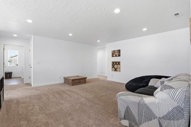 PRICED BELOW MARKET VALUE TO SELL QUICKLY! Sellers are open to - photo 29