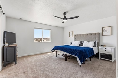 PRICED BELOW MARKET VALUE TO SELL QUICKLY! Sellers are open to - photo 30