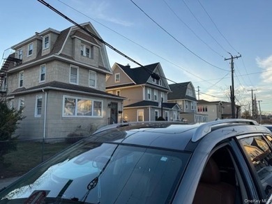 THIS COLONIAL CORNER PROPERTY HAS MANY ADVANTAGES, IT CAN BE - photo 1