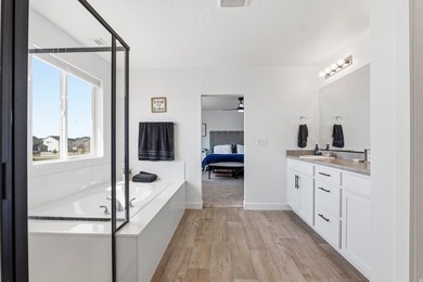 PRICED BELOW MARKET VALUE TO SELL QUICKLY! Sellers are open to - photo 34