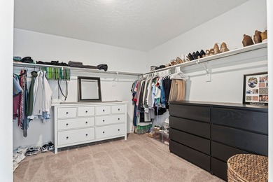 PRICED BELOW MARKET VALUE TO SELL QUICKLY! Sellers are open to - photo 35