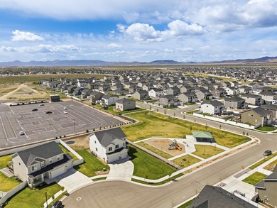 PRICED BELOW MARKET VALUE TO SELL QUICKLY! Sellers are open to - photo 45
