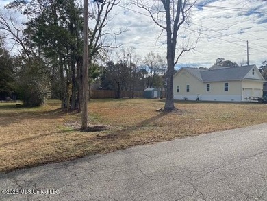 This 83'x140' beautiful lot in this well-established - photo 3