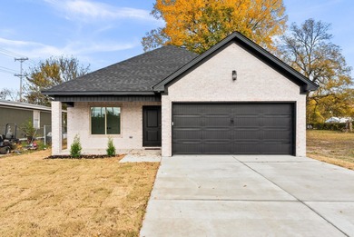 Arkansas River Home For Sale in North Little Rock Arkansas