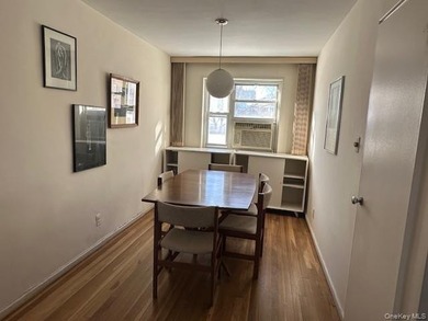 Two bedroom deluxe, oak floors, close to all, lower unit. Base - photo 13