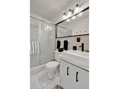 Two bedroom/ Two full bath condo located in the wonderful - photo 15