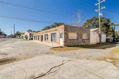 3104 Skidaway Rd offers over 6,000 sq ft of versatile commercial - photo 3