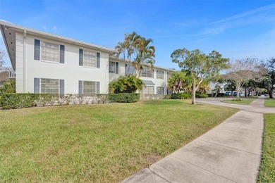 Two bedroom/ Two full bath condo located in the wonderful - photo 32