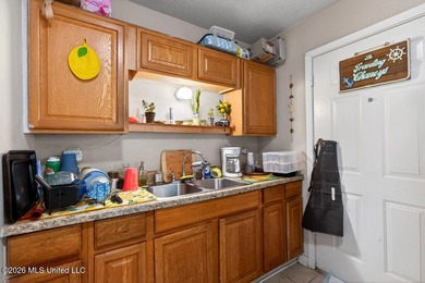 This 3-bedroom, 1.5-bathroom residence is the ideal addition to - photo 7